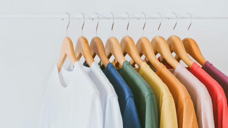 Reselling Clothes: Ultimate Guide to Flipping Clothes (2023)